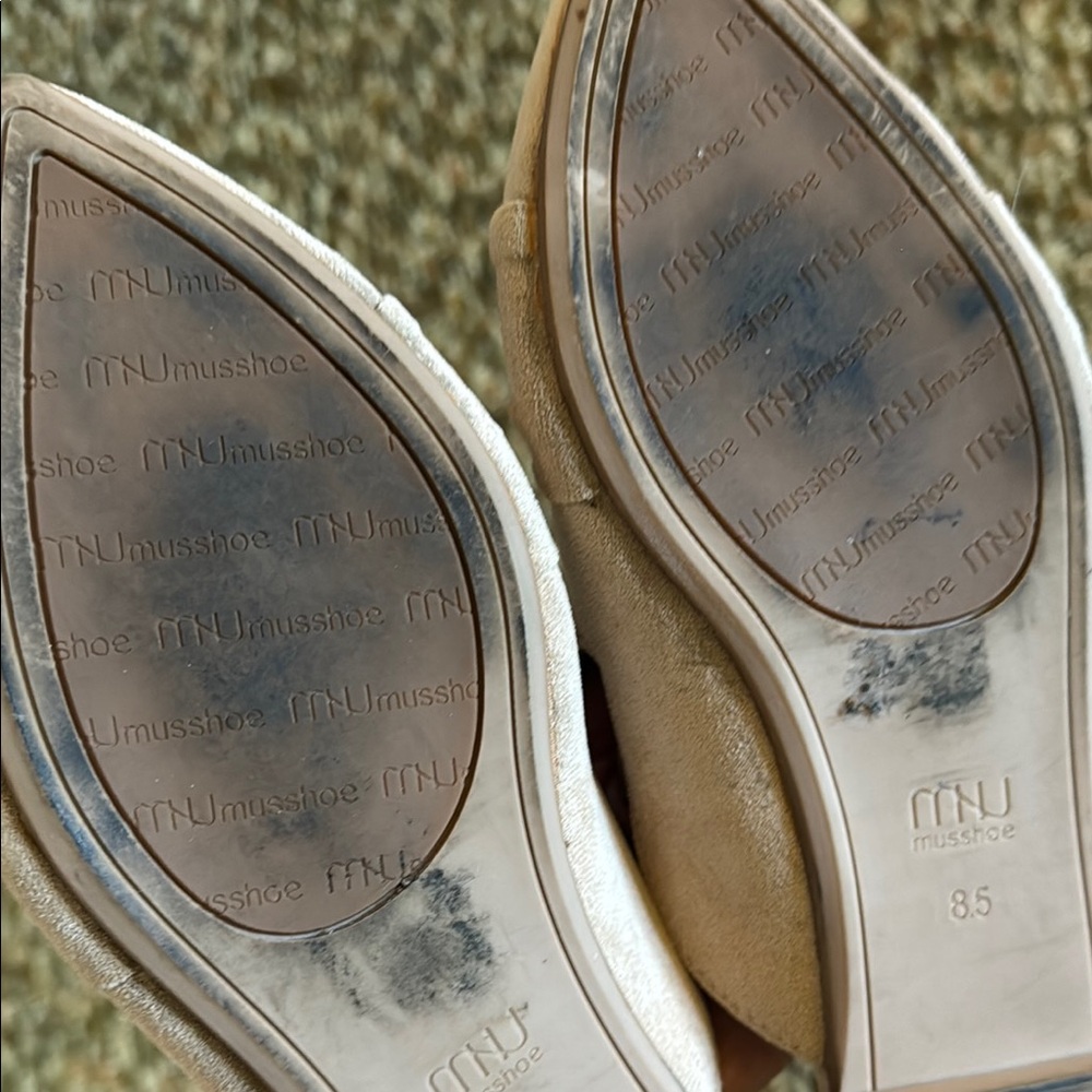 Elegant Women's Slip-On Mules - Picture 7 of 8